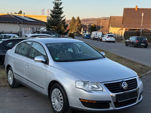 Volkswagen Passat Lim. Trendline* NEU TÜV * 99KM *Lim * AHK