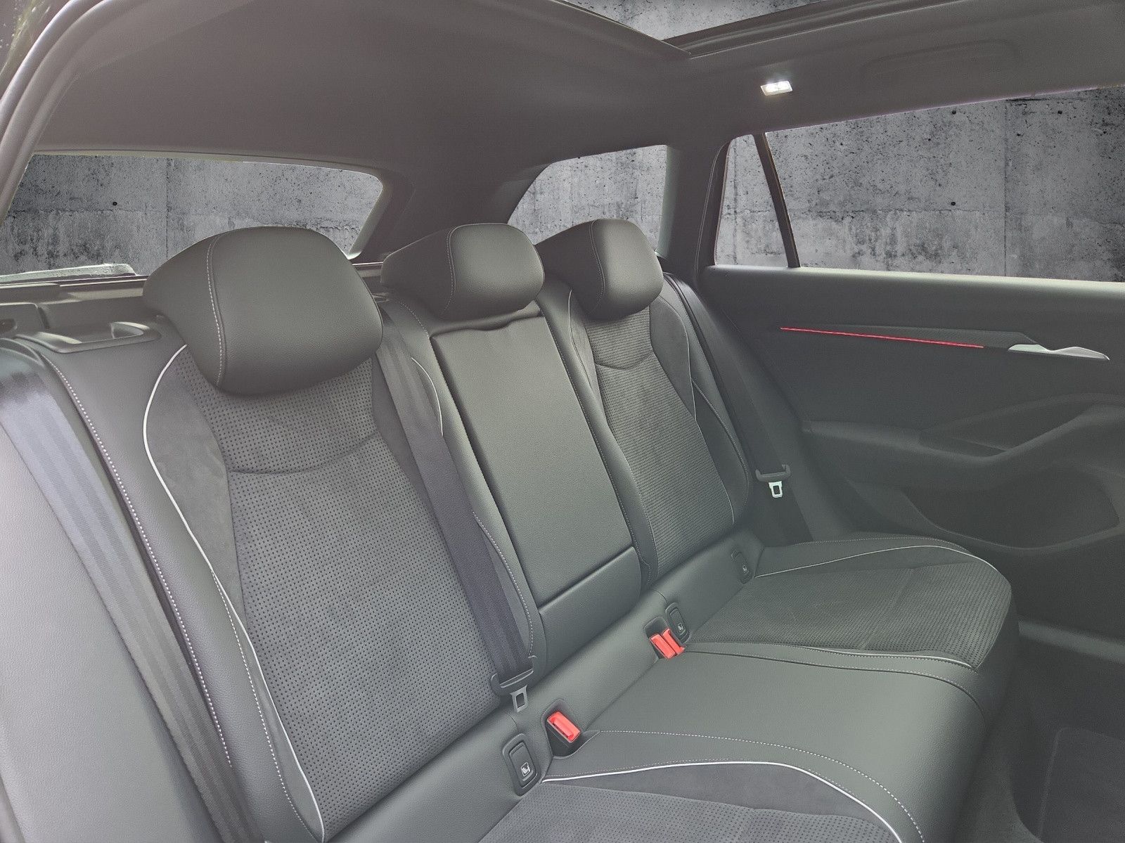 Superb Combi 2.0 TSI 150kW DSG Sportl PANOR