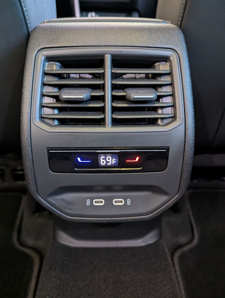 Fahrzeugabbildung CUPRA Leon 1.5 eTSI DSG Skyline Dinamica Memory AHK 19