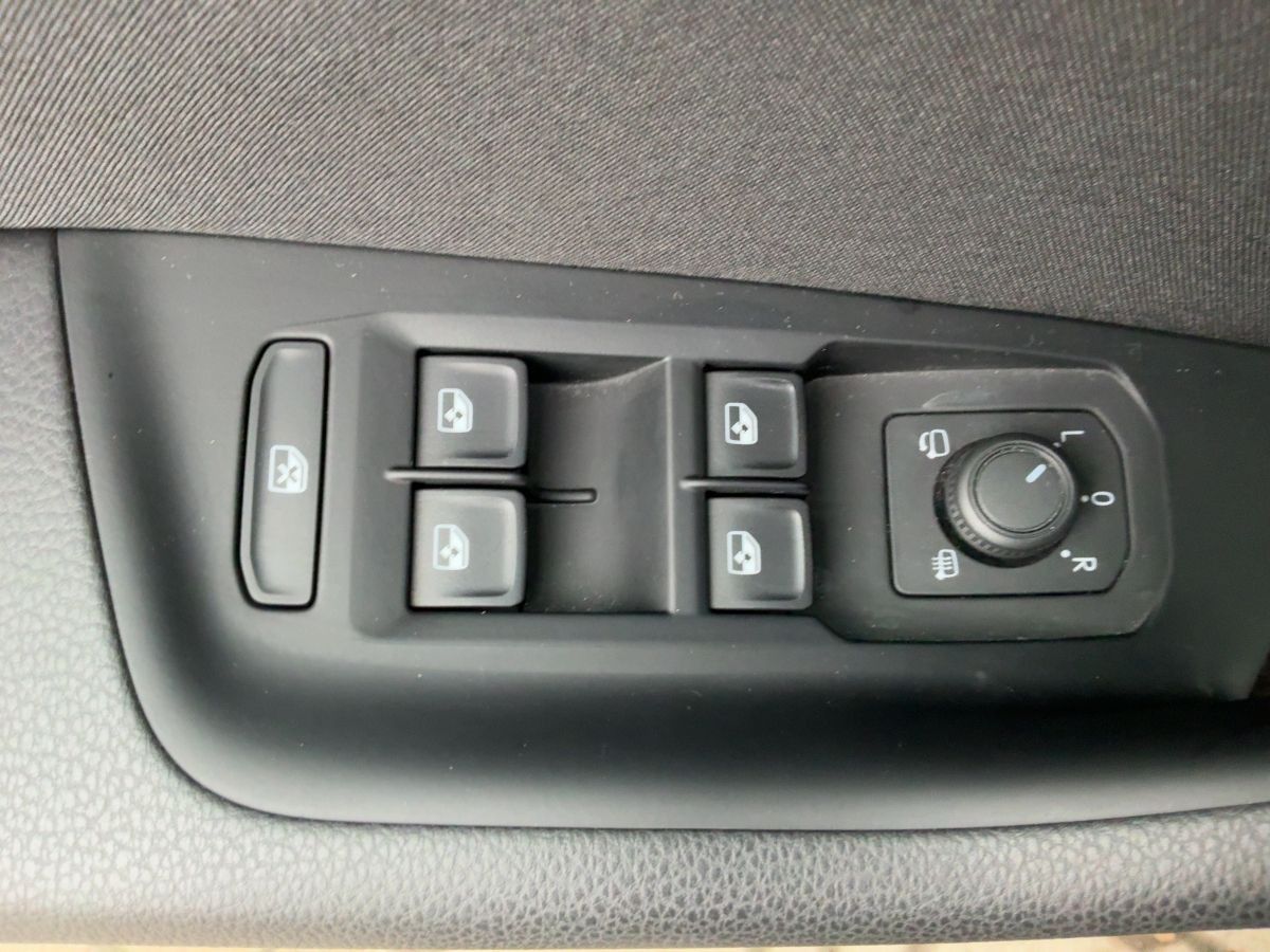 Volkswagen Passat Variant - Bild 17