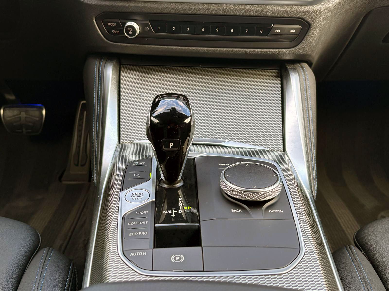 Fahrzeugabbildung BMW M440i xDrive Gran Coupe Laser ACC KAM AHK HUD BT