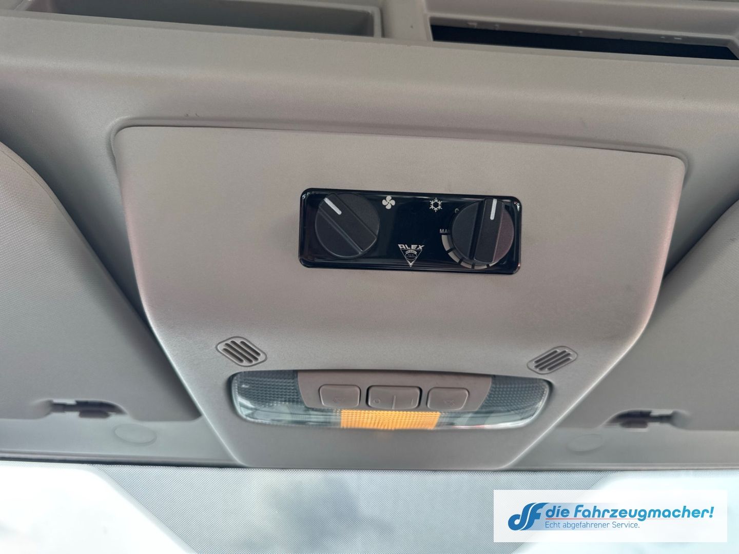 Fahrzeugabbildung Ford Transit Kombi 350 L3 Trend 2.2 TDCi DPF *1683 *K