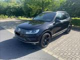 Volkswagen Touareg 4.2 V8 TDI Tiptronic R-Line Facelift - gebrauchte Volkswagen Touareg mit Facelift