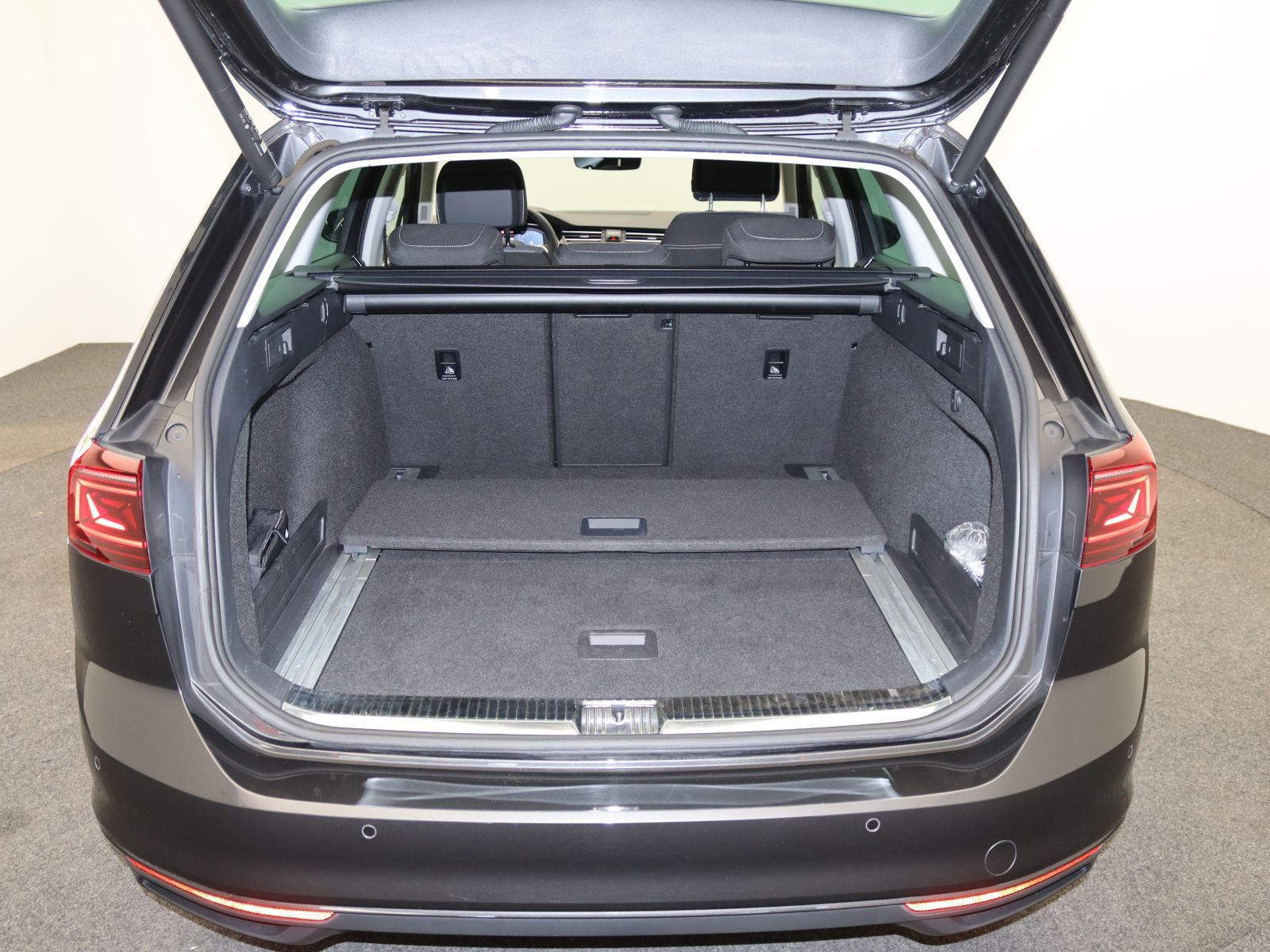Volkswagen Passat Variant - Bild 10