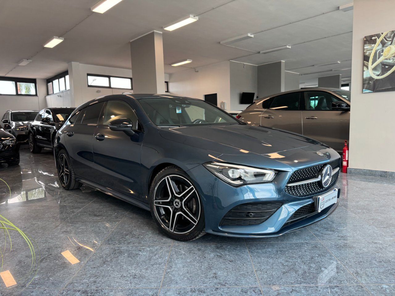 Mercedes-Benz Mercedes CLA Shooting Brake 180 d Premium auto N imagem 3