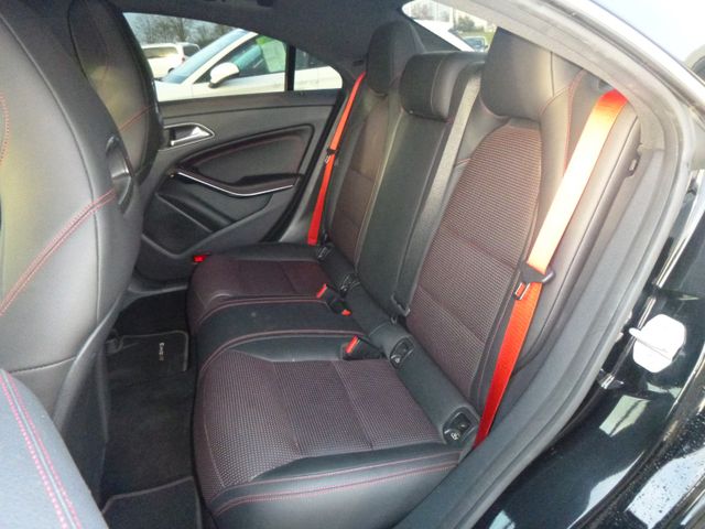 Fahrzeugabbildung Mercedes-Benz CLA 220 CDI Lim >AMG/AUT/KAM/LEDER/PDC/SHZ<