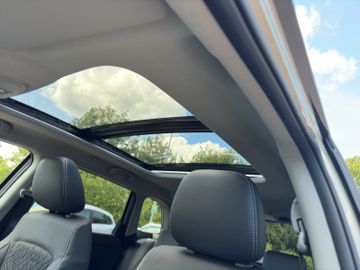 Fotografie 14 des Suzuki Vitara 1.4 Hybrid 'Comfort+' Panorama LED NAVI