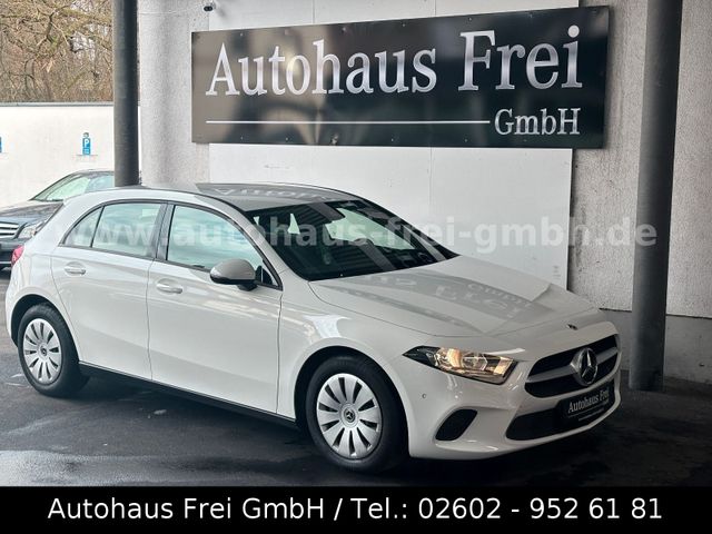 Mercedes-Benz A 180*1-HAND*PTS*KAMERA*CARPLAY*NAVIGATION*SITZH