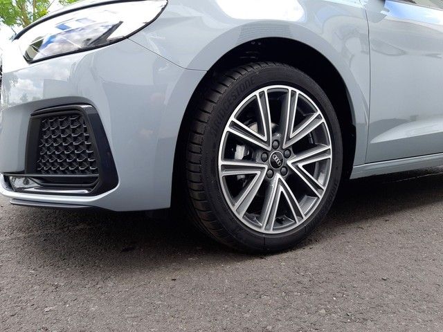 Fahrzeugabbildung Audi A1 Sportback 25TFSI advanced SHZ LED PDC 17"