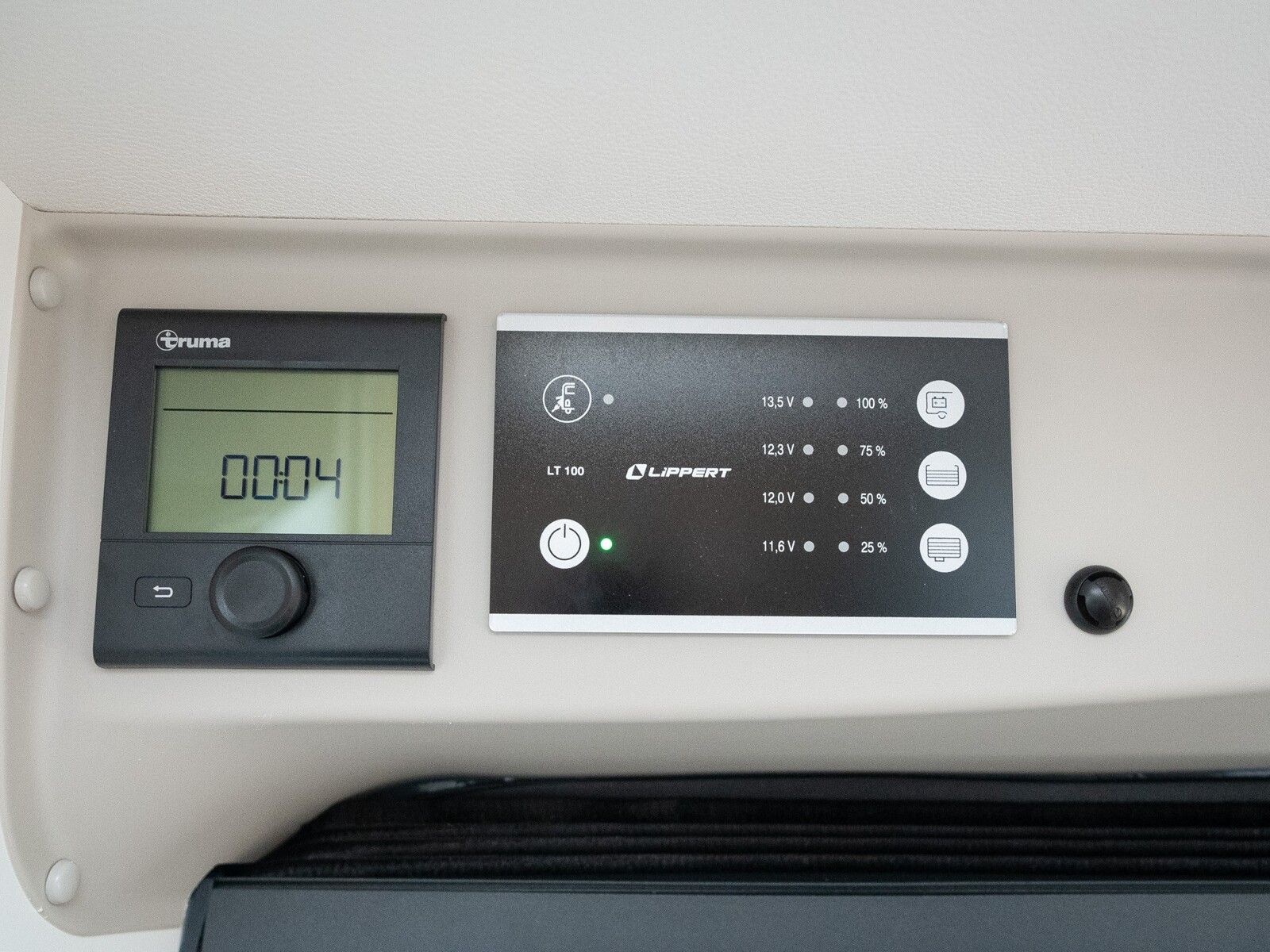 Fahrzeugabbildung Sunlight Adventure Cliff 540 Rahmenfenster, Dieselheizung