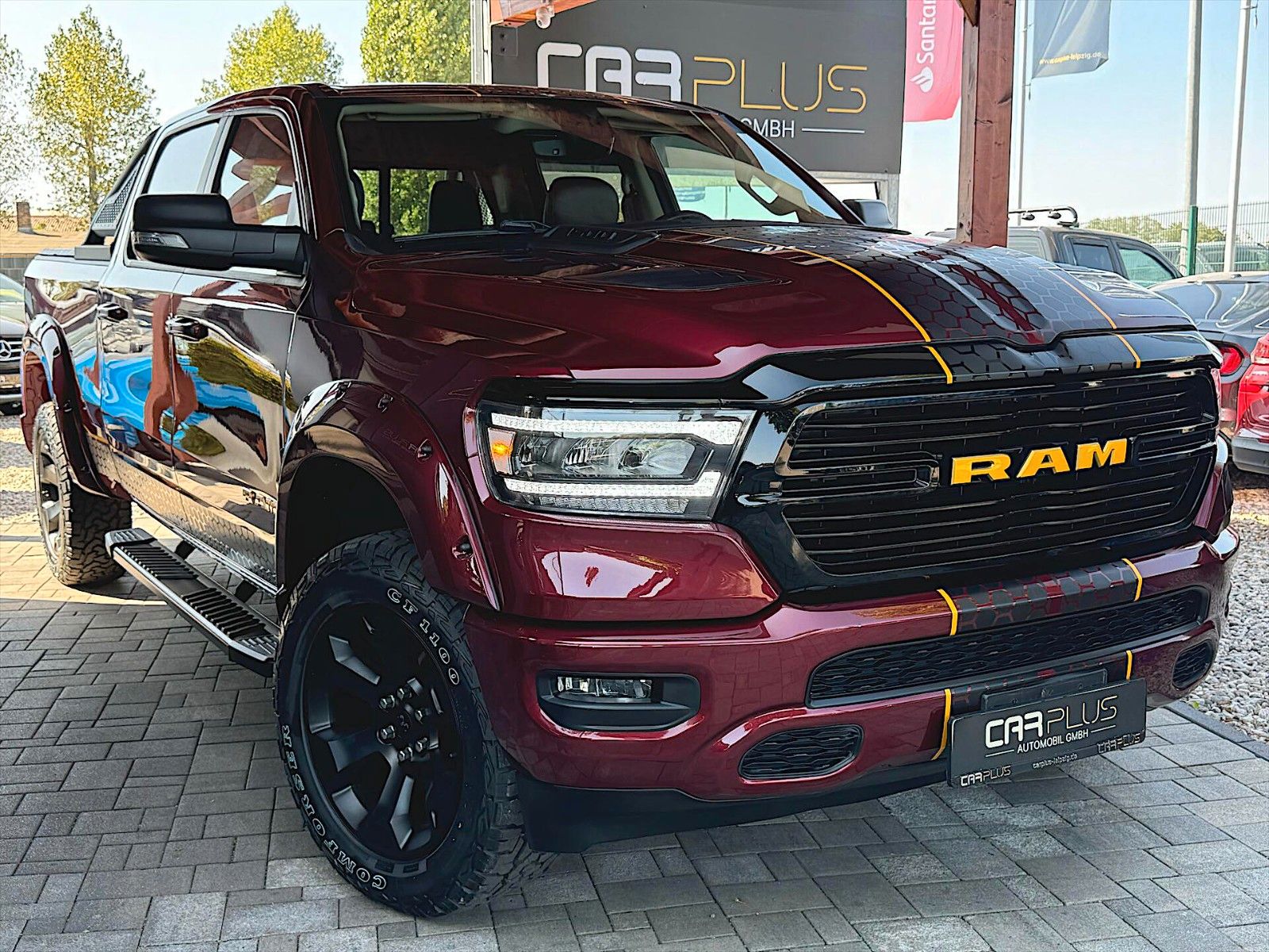 Fahrzeugabbildung Dodge RAM 5.7 V8 HEMI Sport Offroad LONGBED 4x4 GOLD