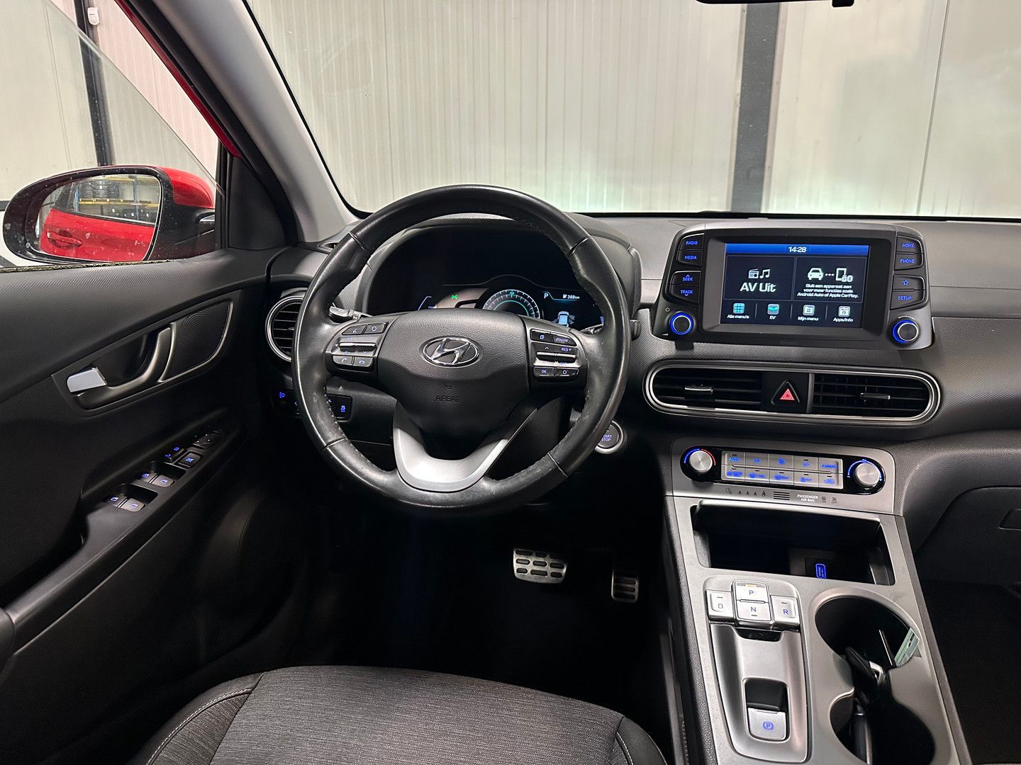Hyundai Kona EV Comfort Smart 64kWh SOH 100% | kamera | imagem 3