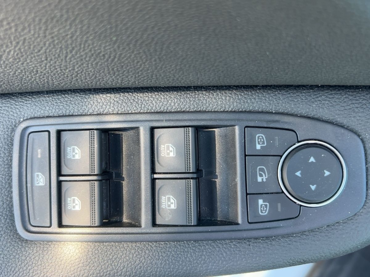 Fahrzeugabbildung Renault Clio INTENS TCe 90 X-tronic Kamera Navi