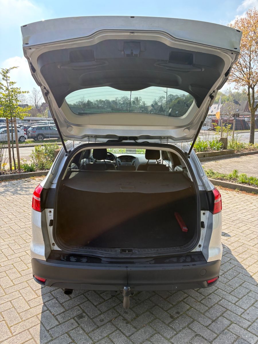 Foto 11 van FORD Focus