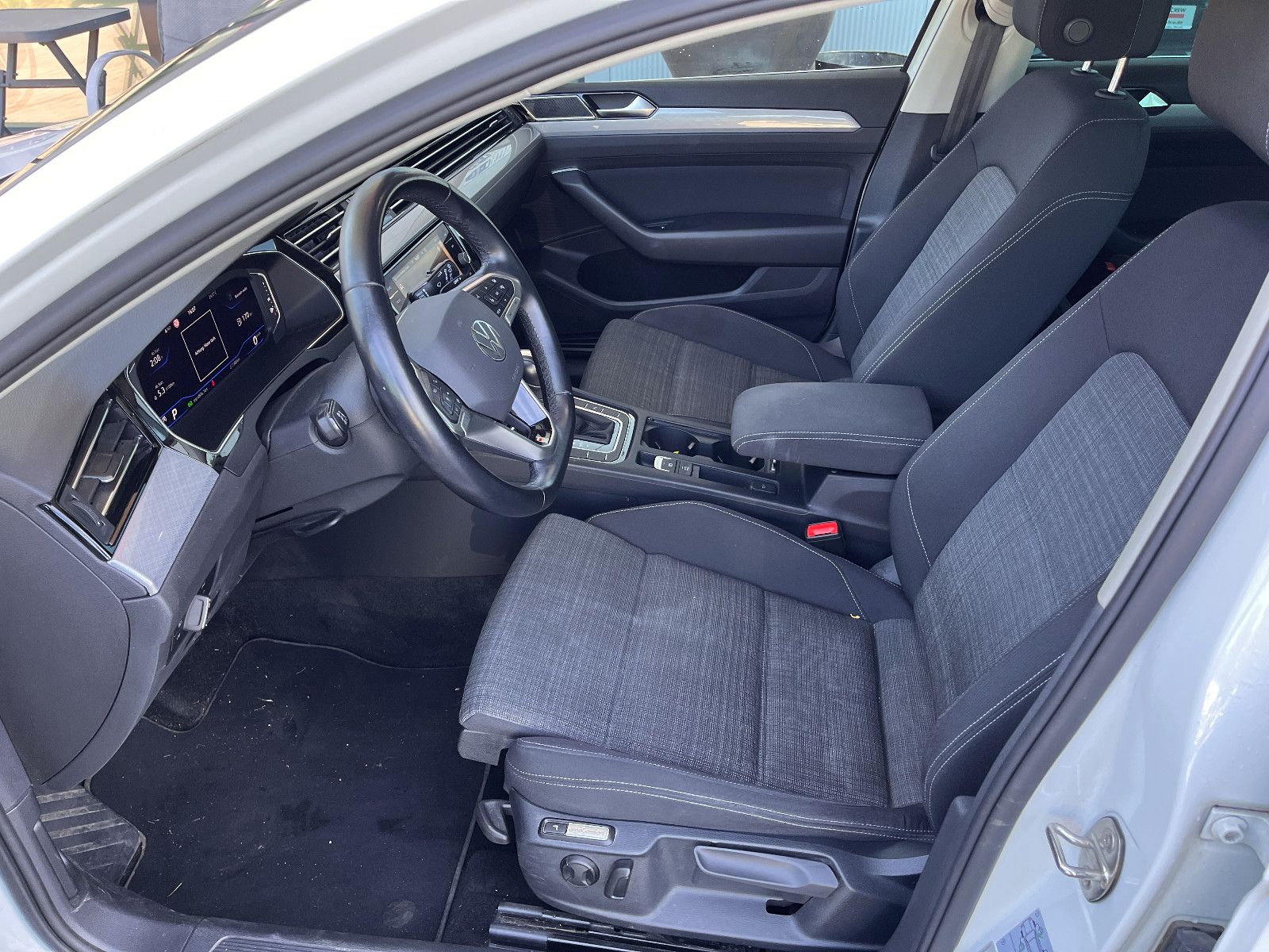 Fahrzeugabbildung Volkswagen Passat Variant Business
