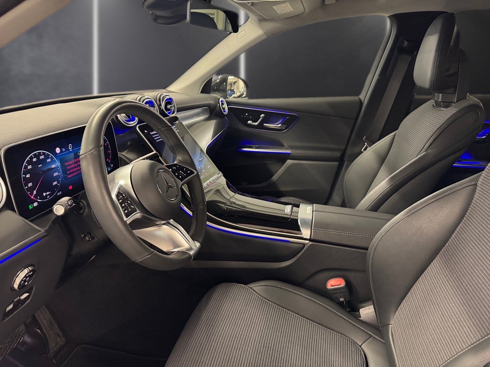 Fahrzeugabbildung Mercedes-Benz GLC 200 4M Avantgarde*STDHZG*AHK*360°*LED*Totwi*