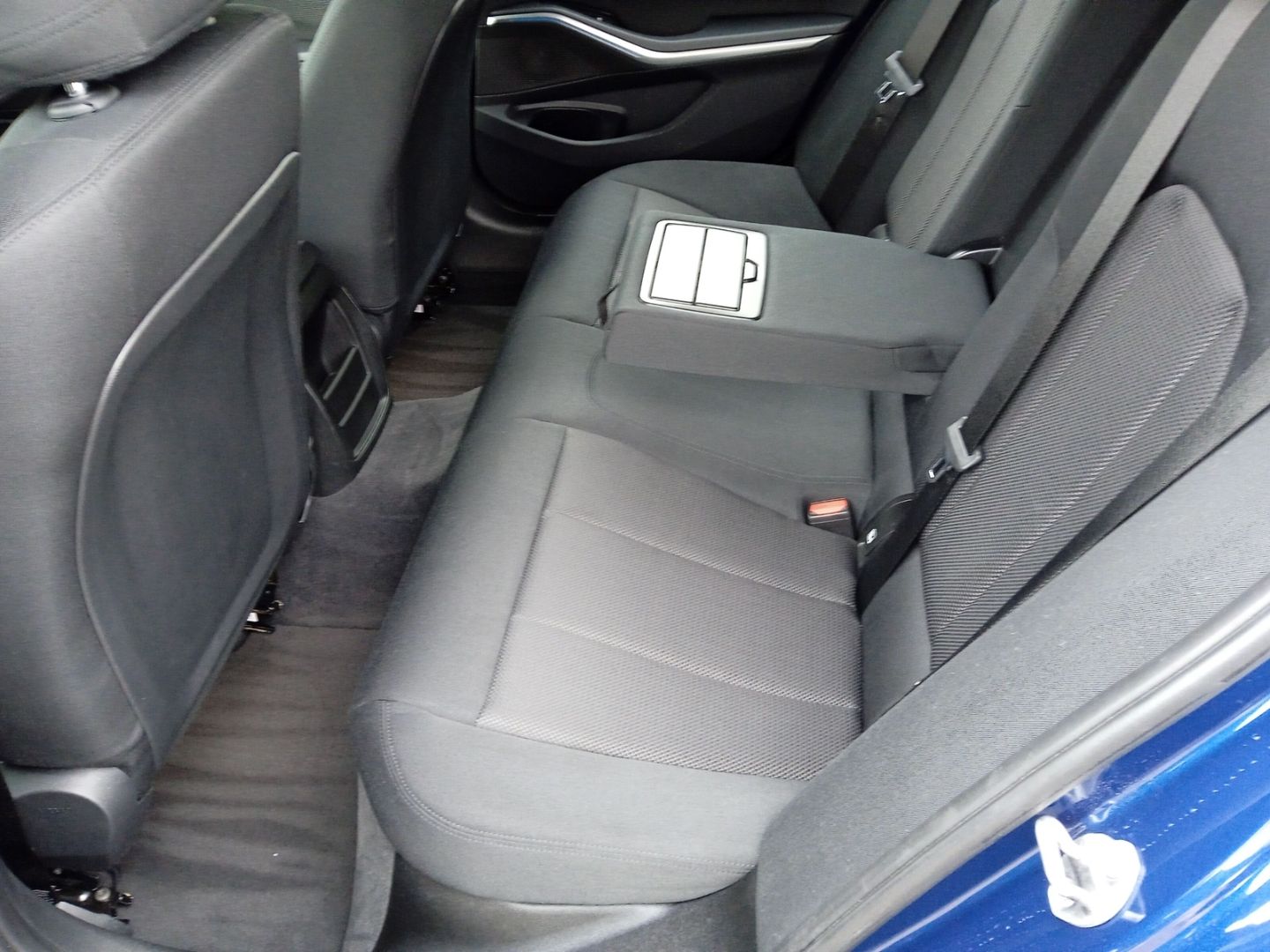 BMW 320 e Touring Aut.  KOMFORTZUGANG+KLIMA+NAVI+DAB foto 12