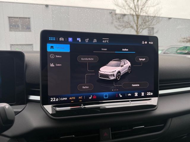 T-Roc R-Line 1.5 l eTSI Navi Area View Apple Car