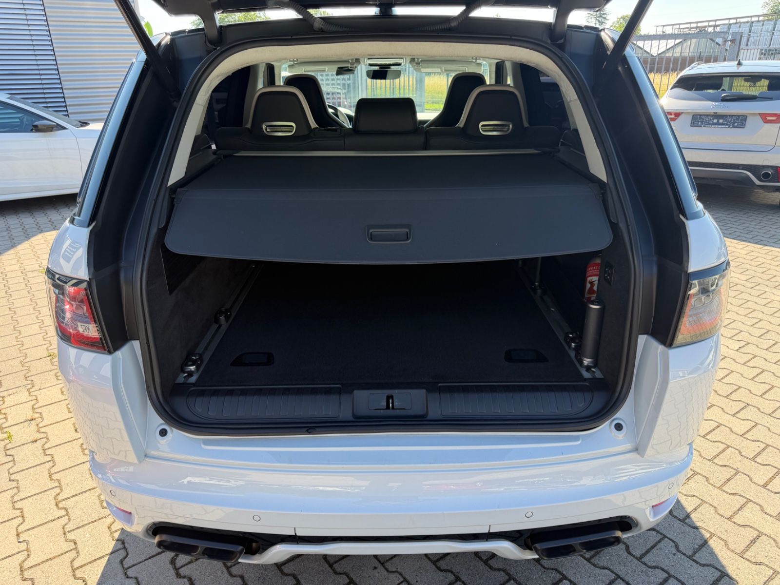 Land Rover Range Rover Sport SVR AHK Standheizung foto 19