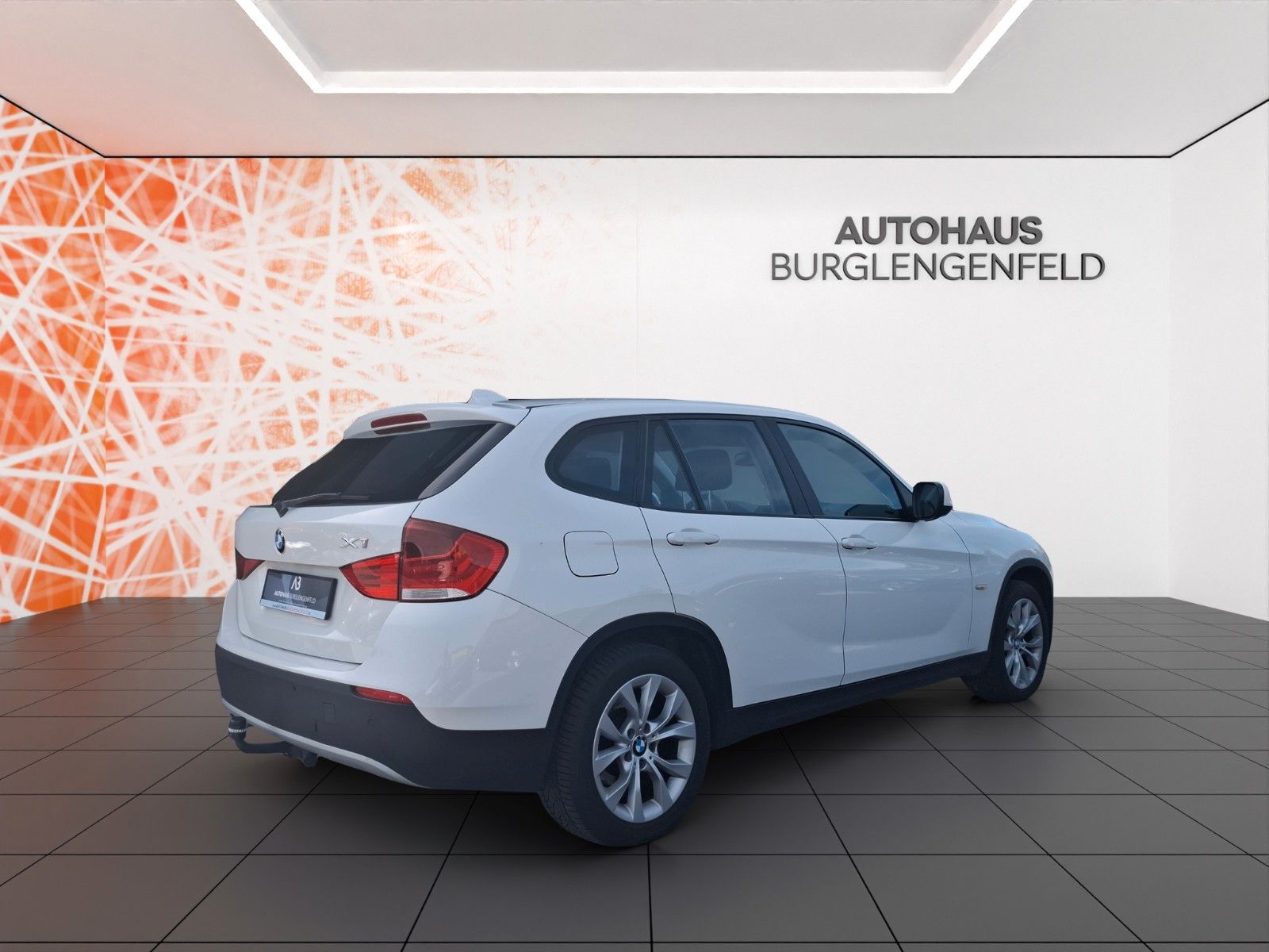 Fahrzeugabbildung BMW X1 Baureihe X1 18d xDrive ! NAVI ! Harman/Kardon