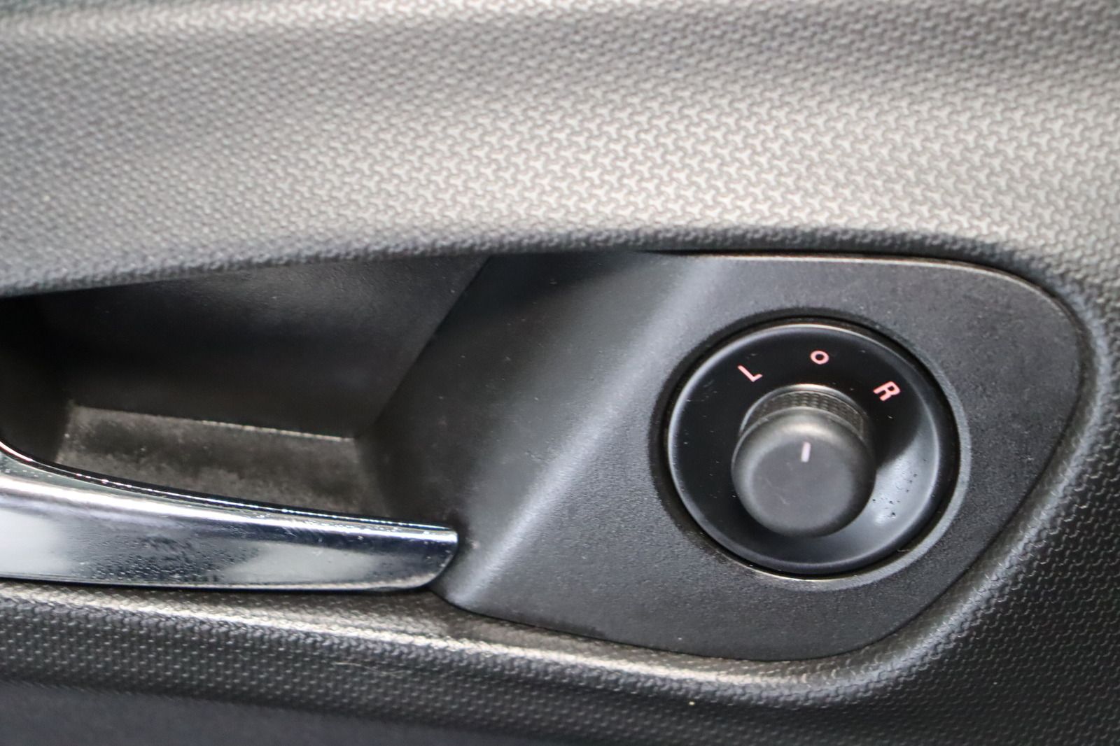 Fahrzeugabbildung Opel Meriva 1.4 Edition * Tempomat * PDC