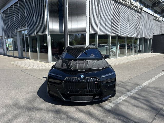BMW M760
