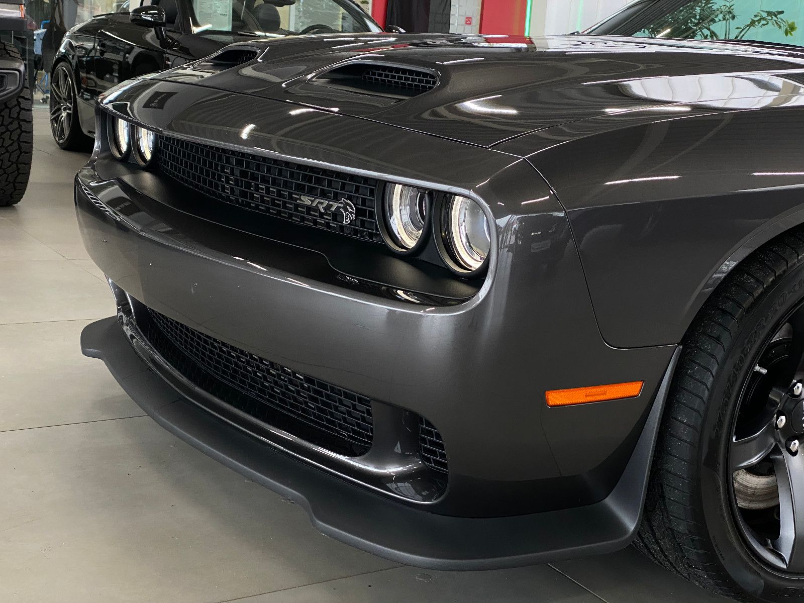 Fahrzeugabbildung Dodge Challenger SRT 6.2 Hellcat Redeye Deutsche EZ.