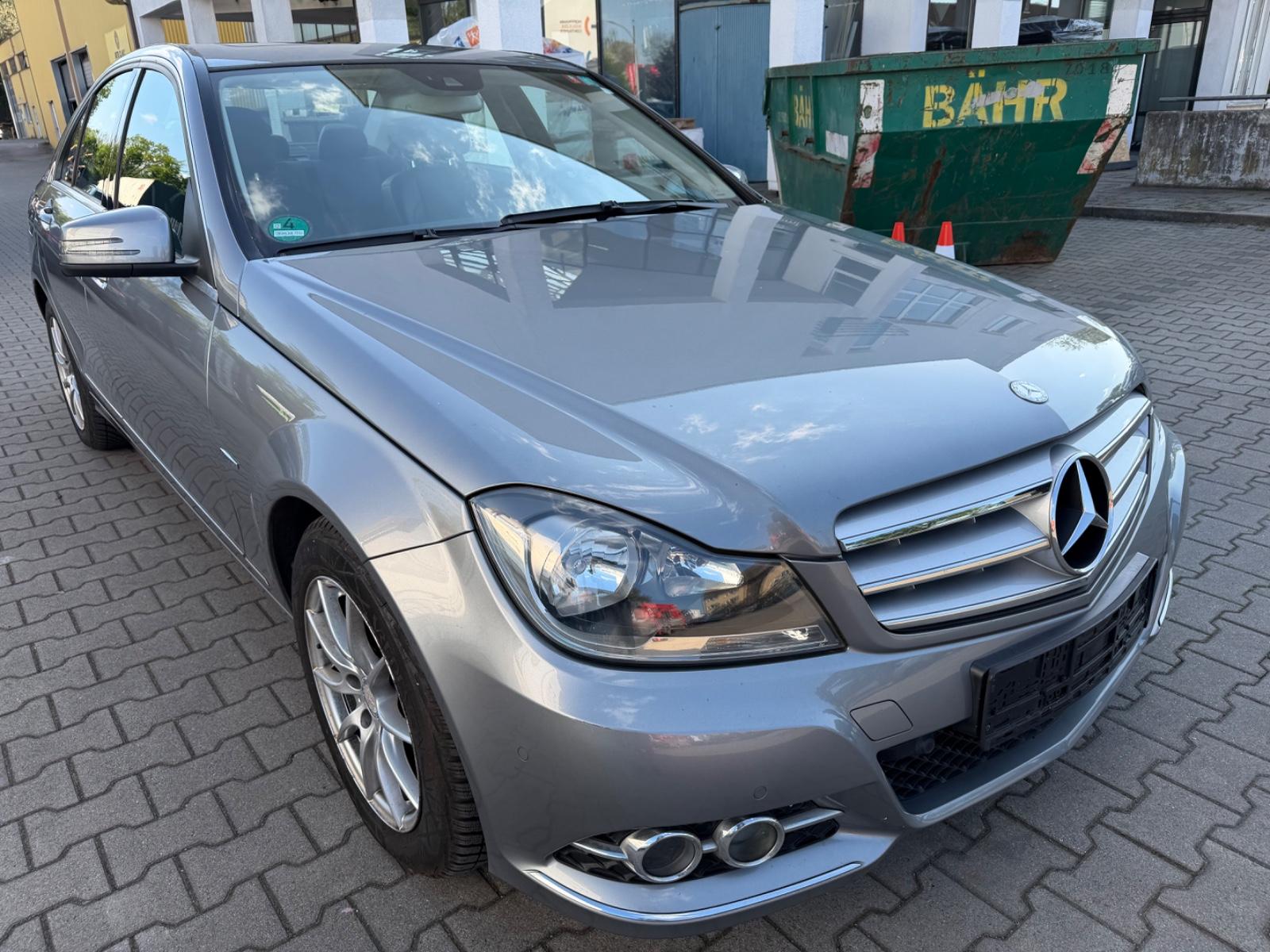Mercedes-Benz C 200 CGI BlueEfficiency - Gebrauchtwagen bei EMIL Auto Dortmund