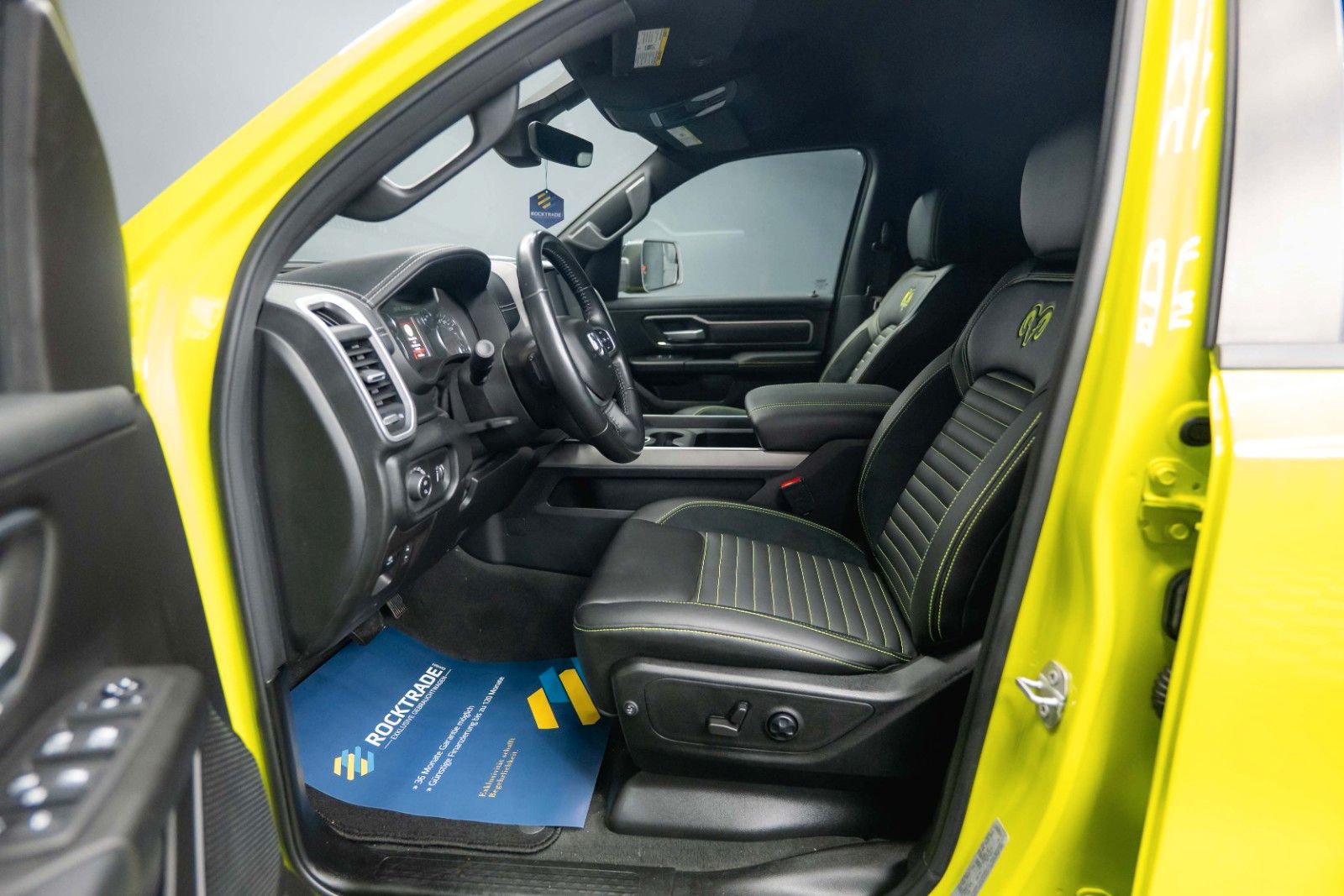 Fahrzeugabbildung Dodge RAM 5.7 V8 4x4 OFFROAD ACID YELLOW Edition LED