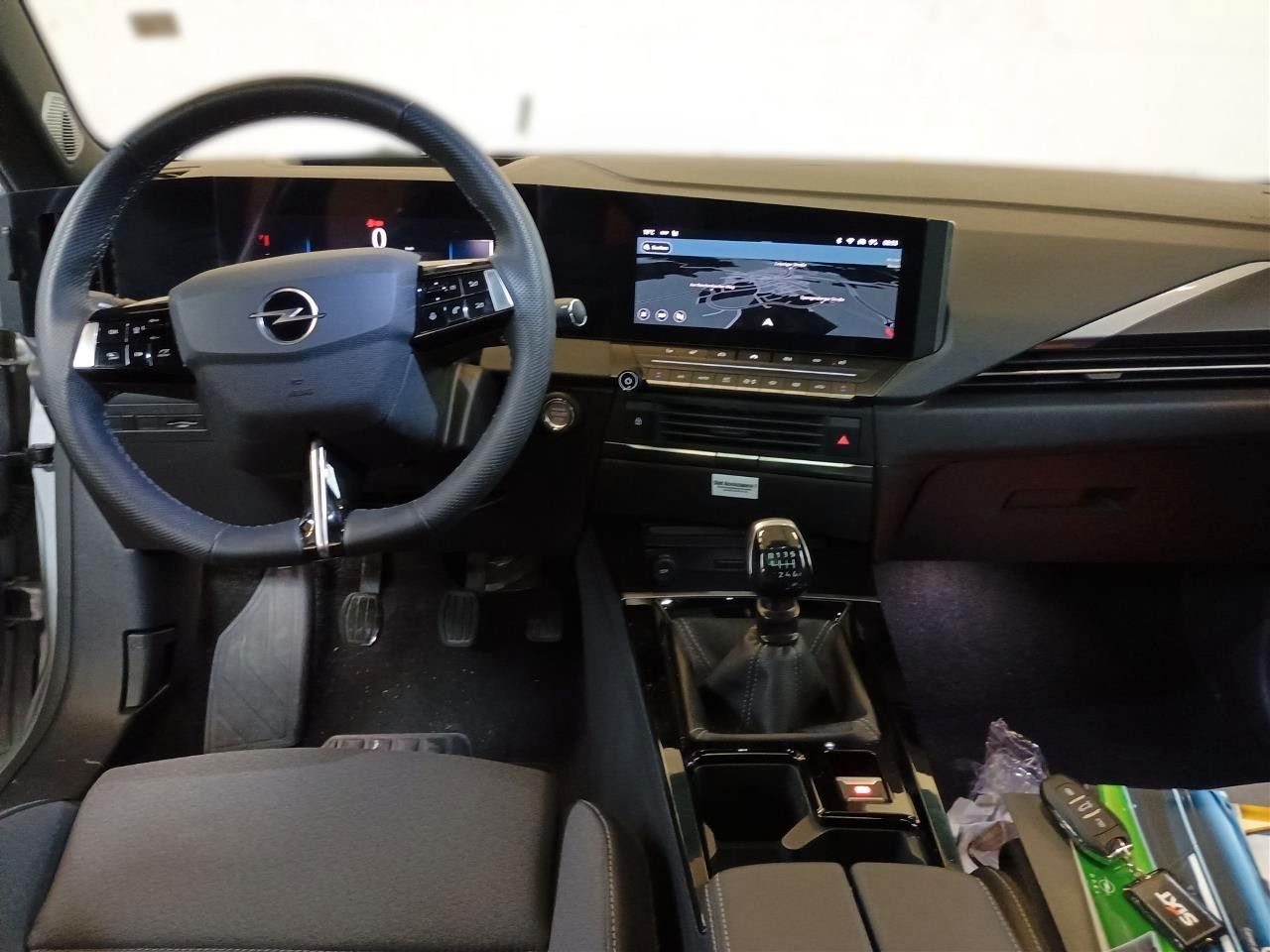 Fahrzeugabbildung Opel Astra L Lim. 1.2T GS SPORT NAVI/LED/360°/HUD/DAB