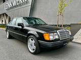 Mercedes-Benz 400E  V8 Oldtimer - Mercedes-Benz: Old