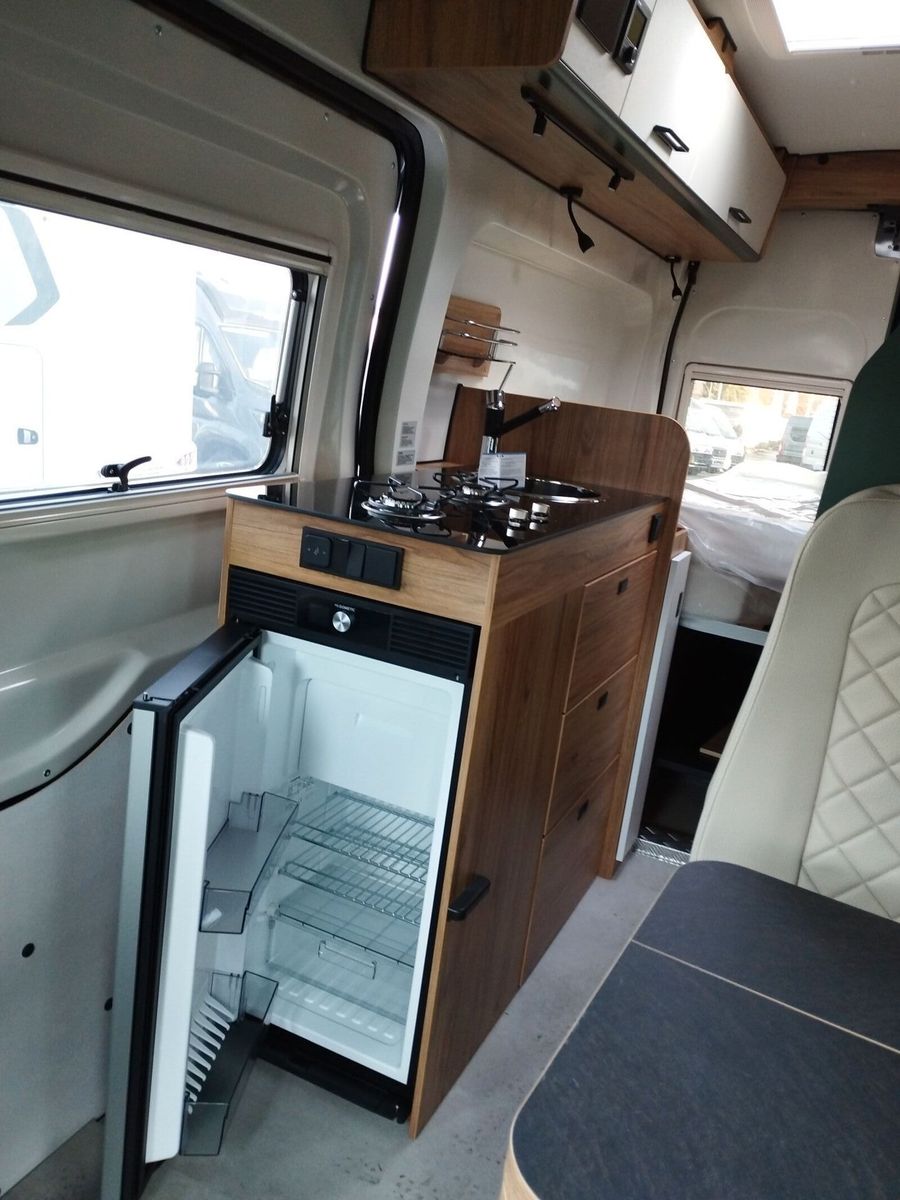 Fahrzeugabbildung Karmann Dexter 4x4 DE 560 AW Allrad 4x4, Rückfahrkamera