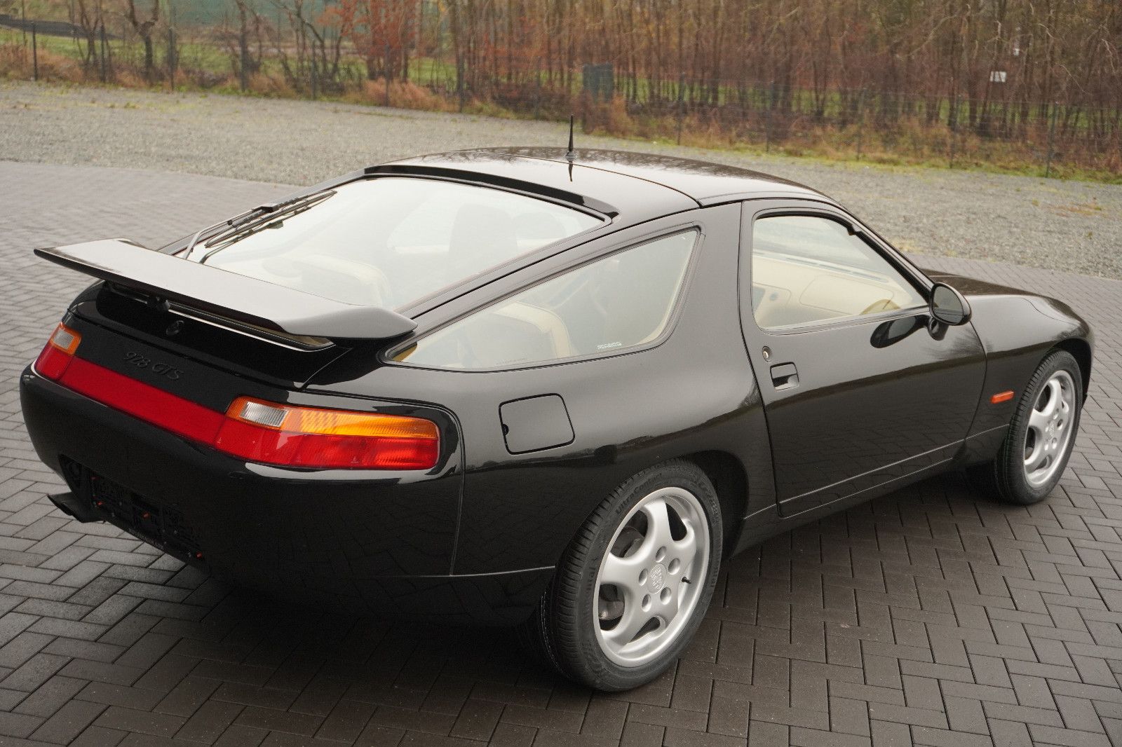 Fahrzeugabbildung Porsche 928 GTS