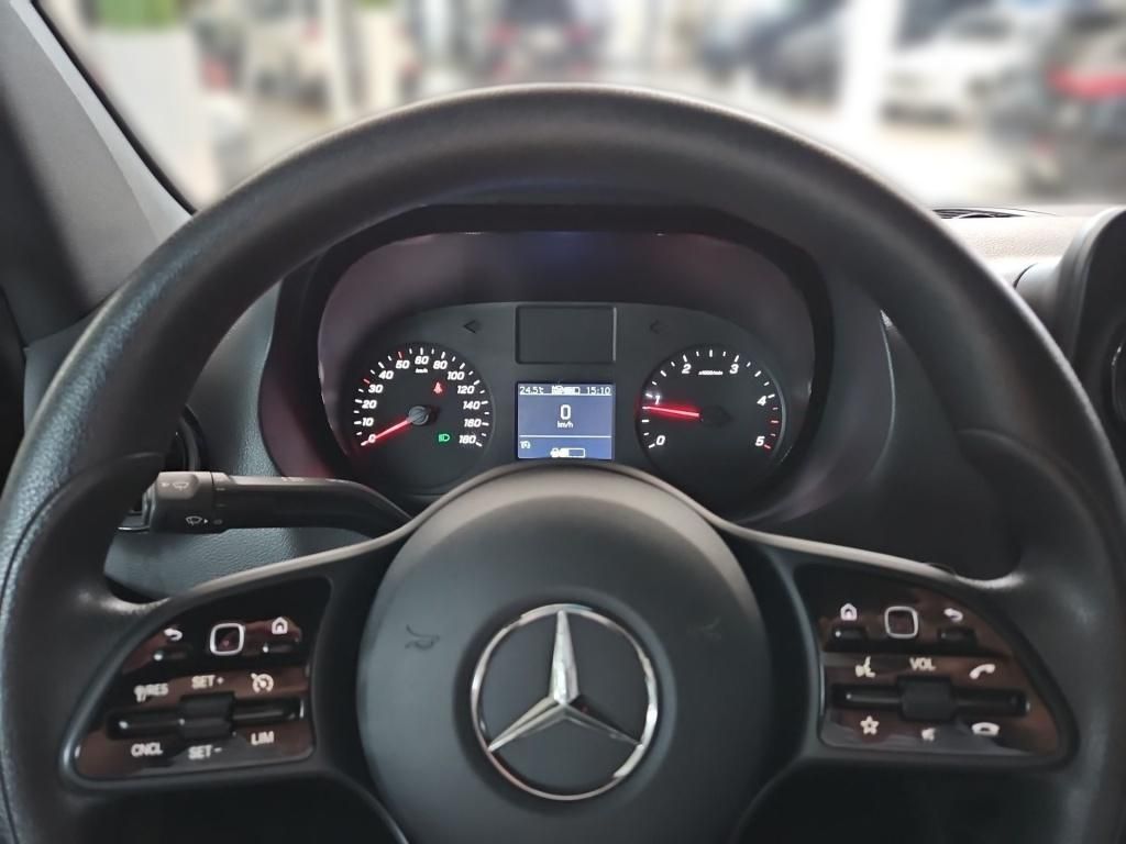 Fahrzeugabbildung Mercedes-Benz Sprinter 317 Kasten L2H2 RWD 360°Schwingsitz SHZ