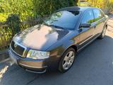Skoda Superb elegance 2.8 V6 - Skoda Superb: V6
