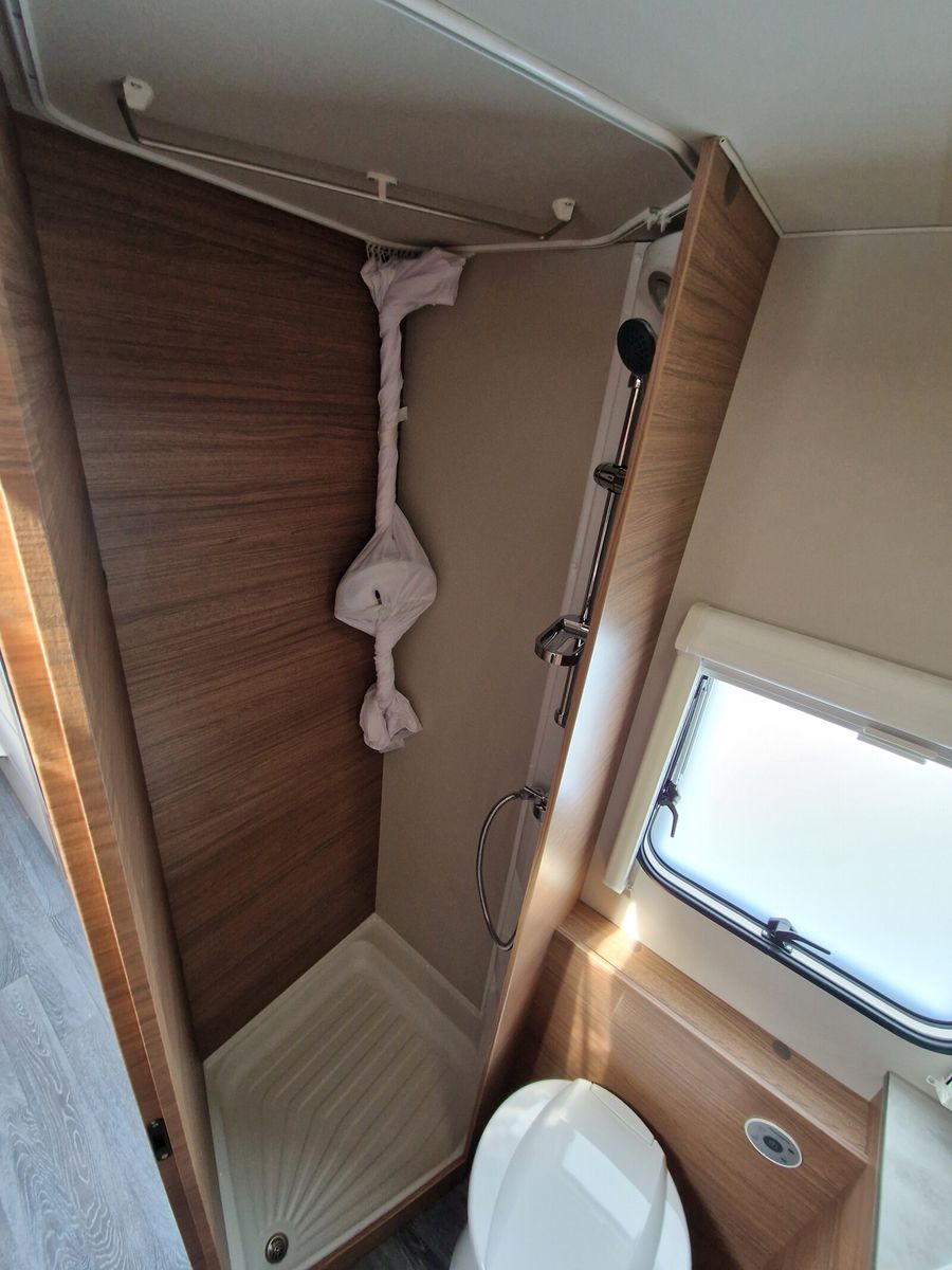 Fahrzeugabbildung Knaus Sport 580 QS 3er Stockbett, DuoControl, uvm...