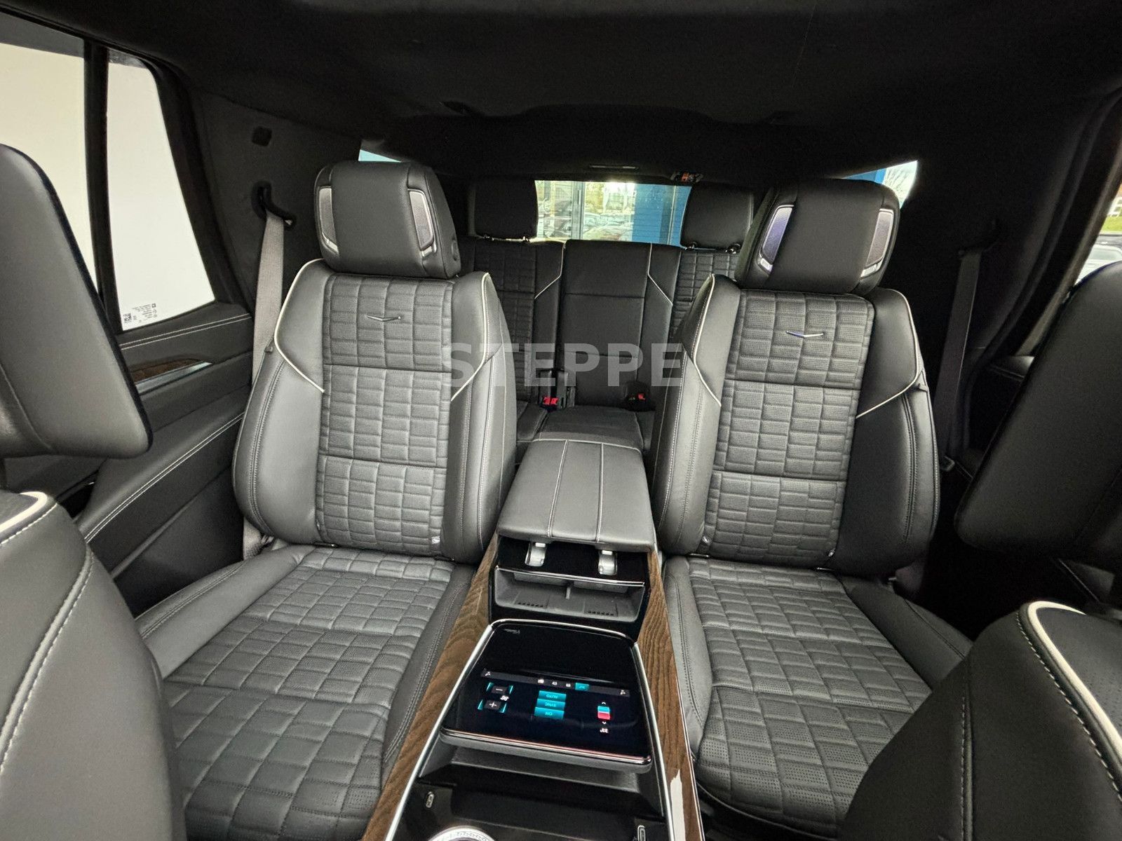 Cadillac Escalade FACELIFT MY26 6.2 V8 Sport Platinum 24"