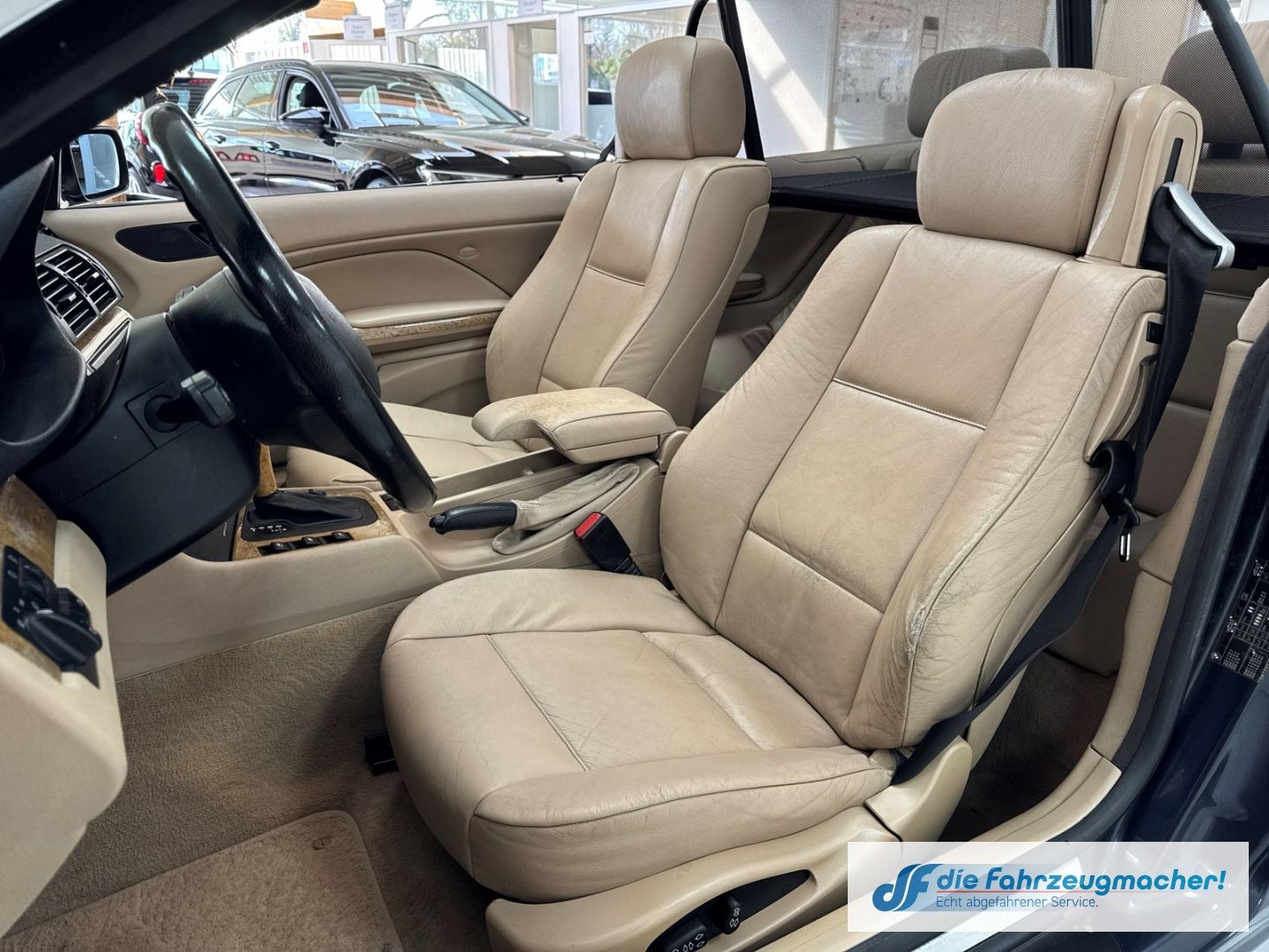 Fahrzeugabbildung BMW 320 Ci Cabrio El. Verdeck Hardtop Navi Leder Kli
