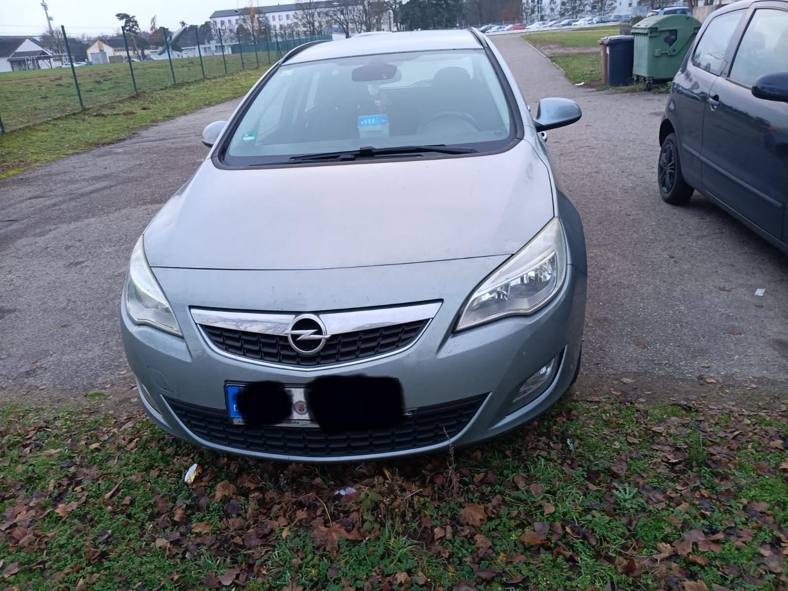 Opel J Sports Tourer Selection 1.7CDTI Motorproblem