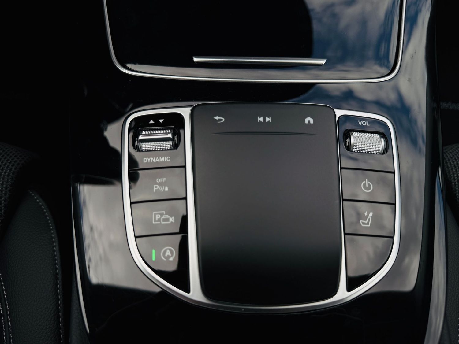 Fahrzeugabbildung Mercedes-Benz E 220 T d AVANTGARDE, Standheizung, MBUX Premium