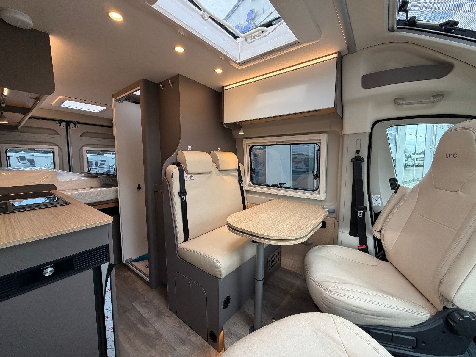 Fahrzeugabbildung LMC Innovan 603 - 70Jahre Sondermodell
