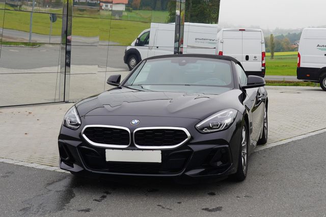 BMW Z4 sDrive 30i Advantage M-Paket Leder