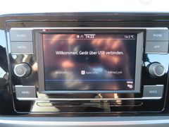 VW T-Roc 1.5 TSI Life LED 17'' Lane digital DAB Sih VW T-Roc 1.5 TSI Life LED 17'' Lane digital DAB Sih