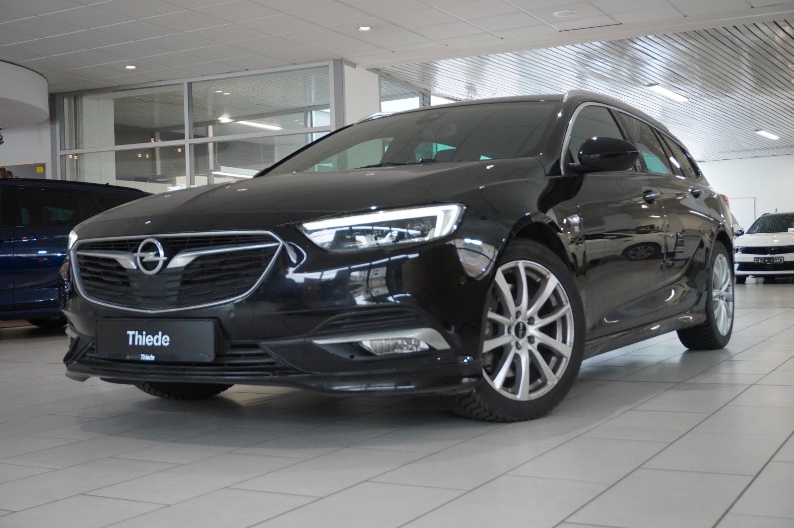 Fahrzeugabbildung Opel Insignia B ST 2.0T INNOV. 4X4 NAVI/OPC/KAMERA