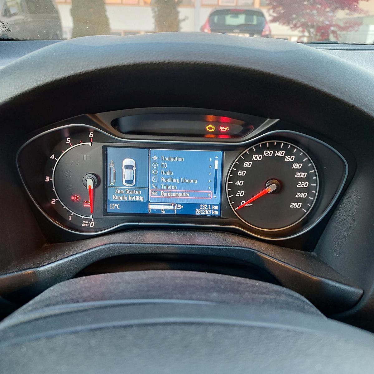 Ford Mondeo 2013 — engine 1.997 cm³, 140 HP (103kW)