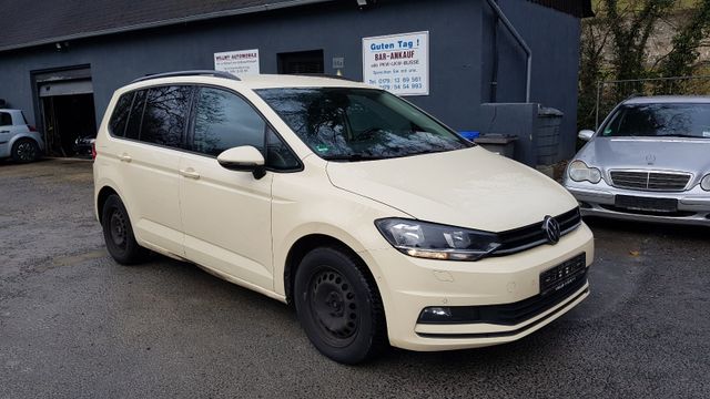 Volkswagen Touran 2.0 TDI SCR DSG ACTIVE Navi&7Sitze