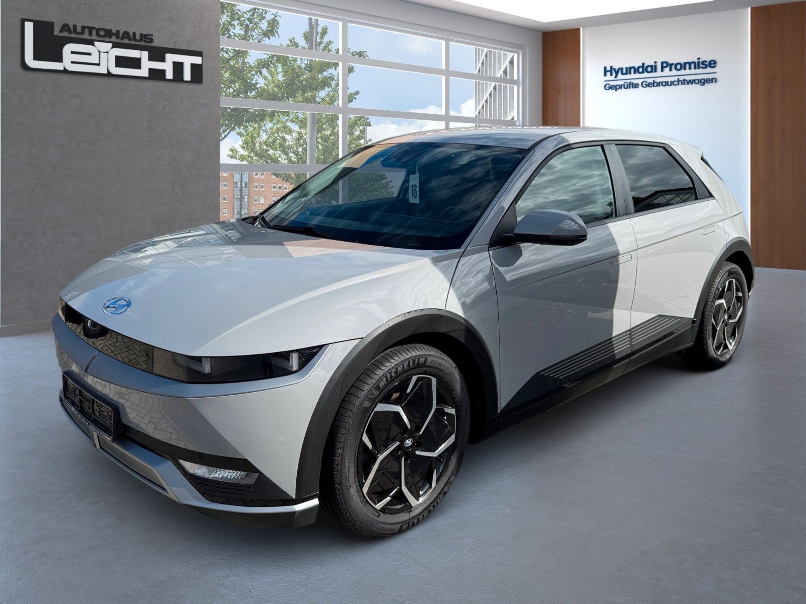 Hyundai IONIQ — HYUNDAI IONIQ 5  mit 58 kWh Akku, Wärmepumpe,Navi, 1.Hand
