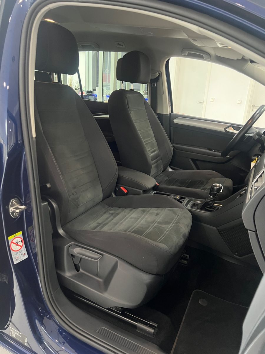 Fahrzeugabbildung Volkswagen Touran Comfortline 2.0TDI DSG ACC*NAVI*ALCANTARA