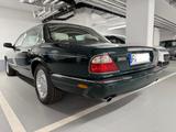 Jaguar Daimler 4.0 V8 Lang - Sammlerfahrzeug - Jaguar Daimler mit Benzin-Antrieb
