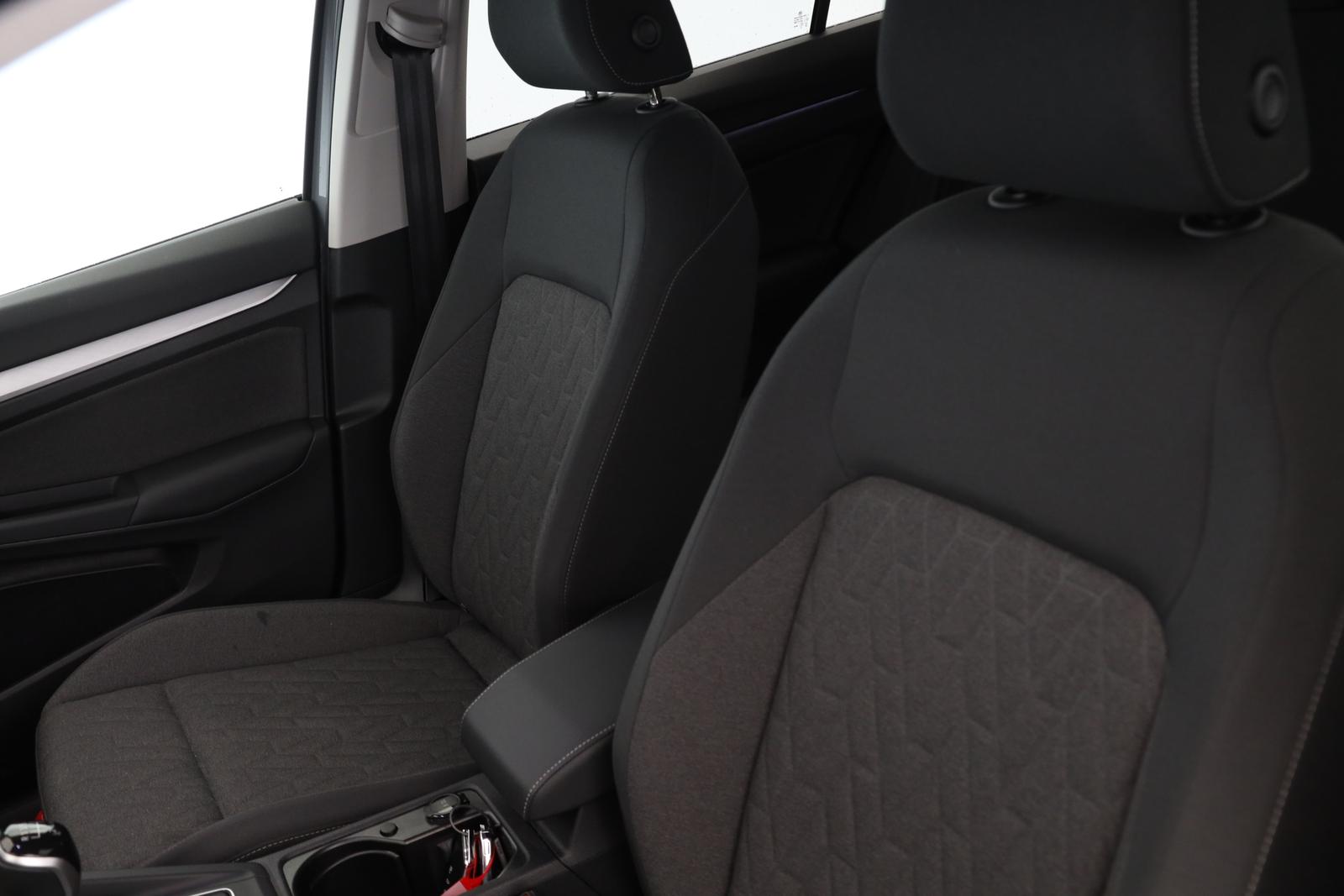 Volkswagen Golf VIII 1.5 TSI Life NAVI LED AHK, миниатюра 12